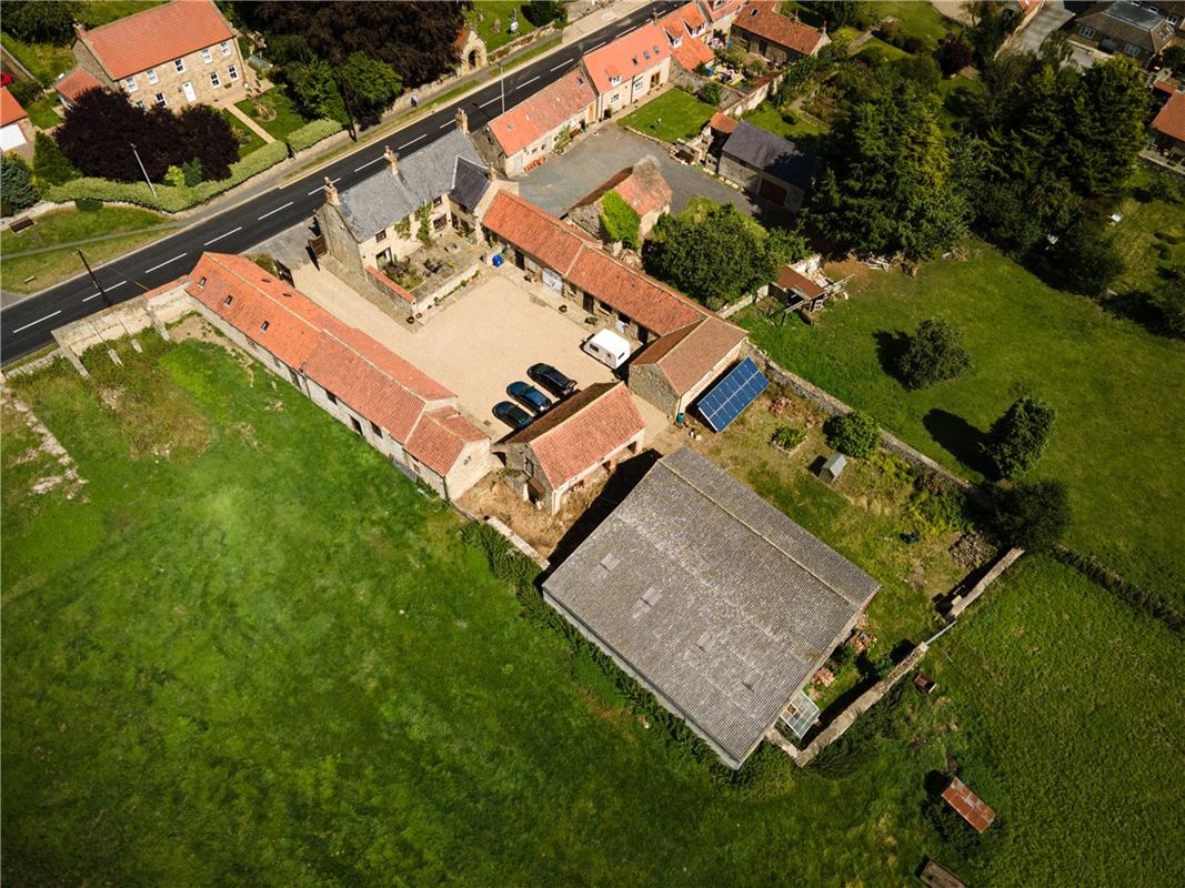 3 bedroom house, High Street, Snainton YO13 - Available