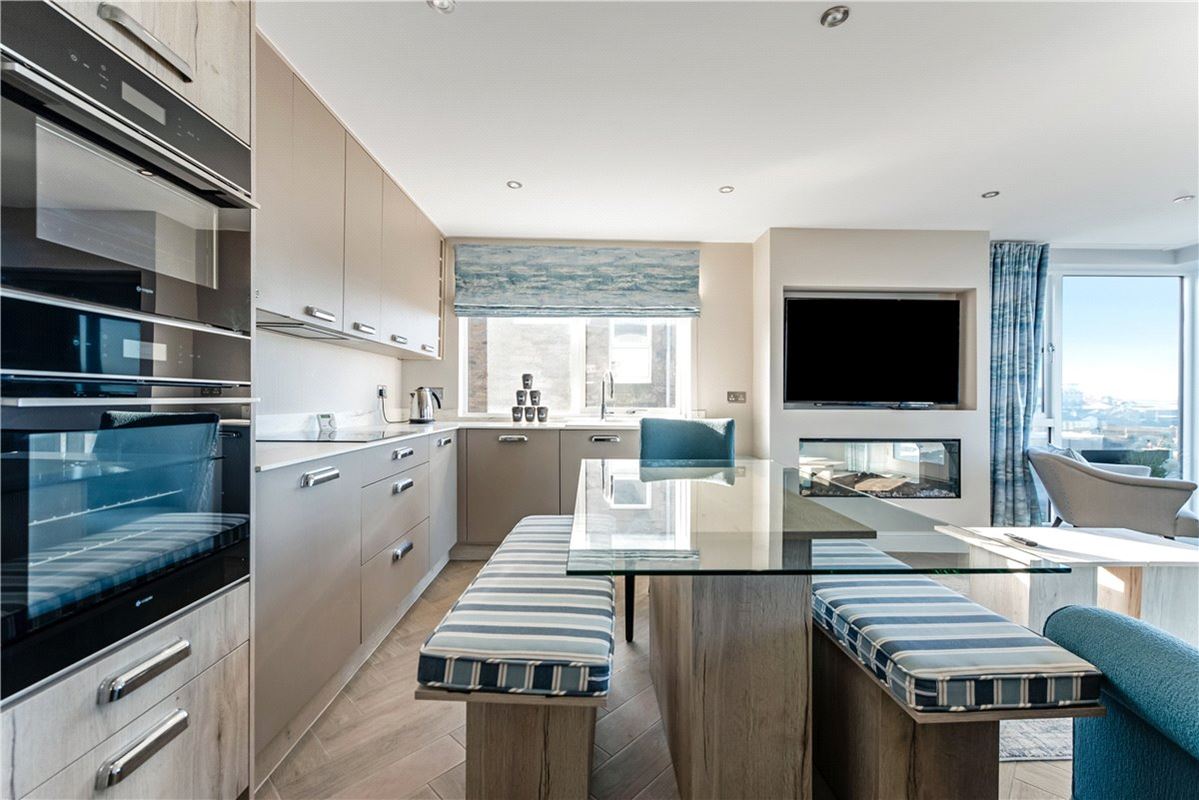 18 bedroom flat, Crewe Street, Seahouses NE68 - Available