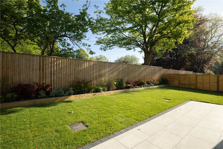 5 bedroom house, Fulford Road, York YO10 - Available