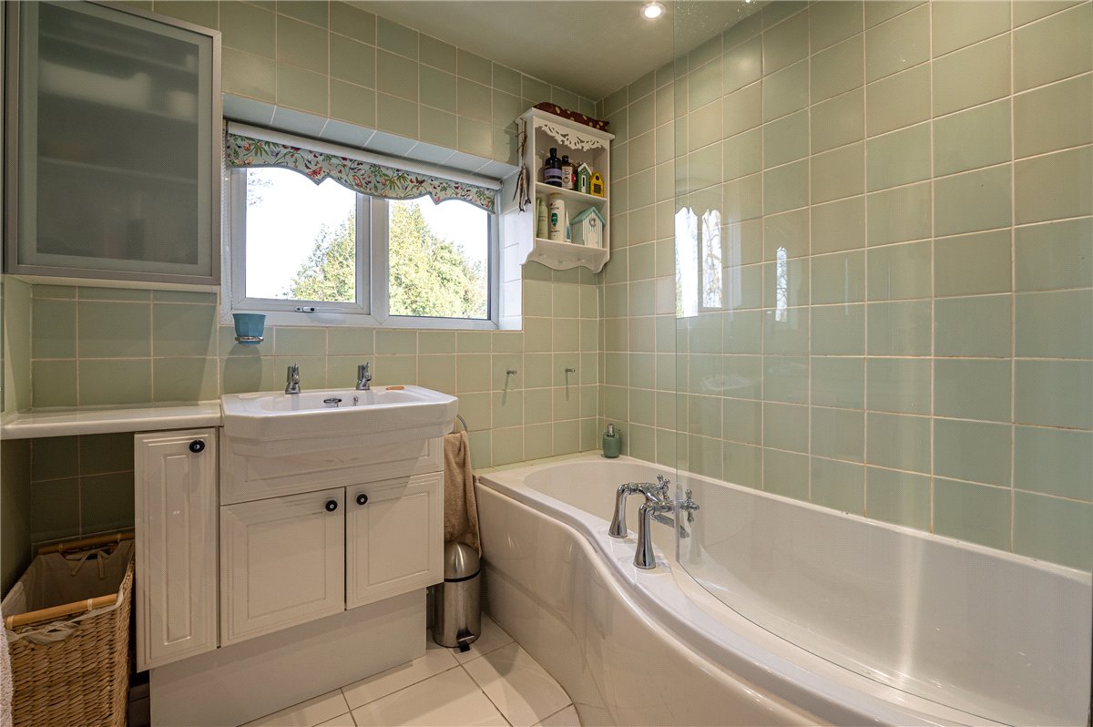 4 bedroom house, Angram, York YO23 - Available