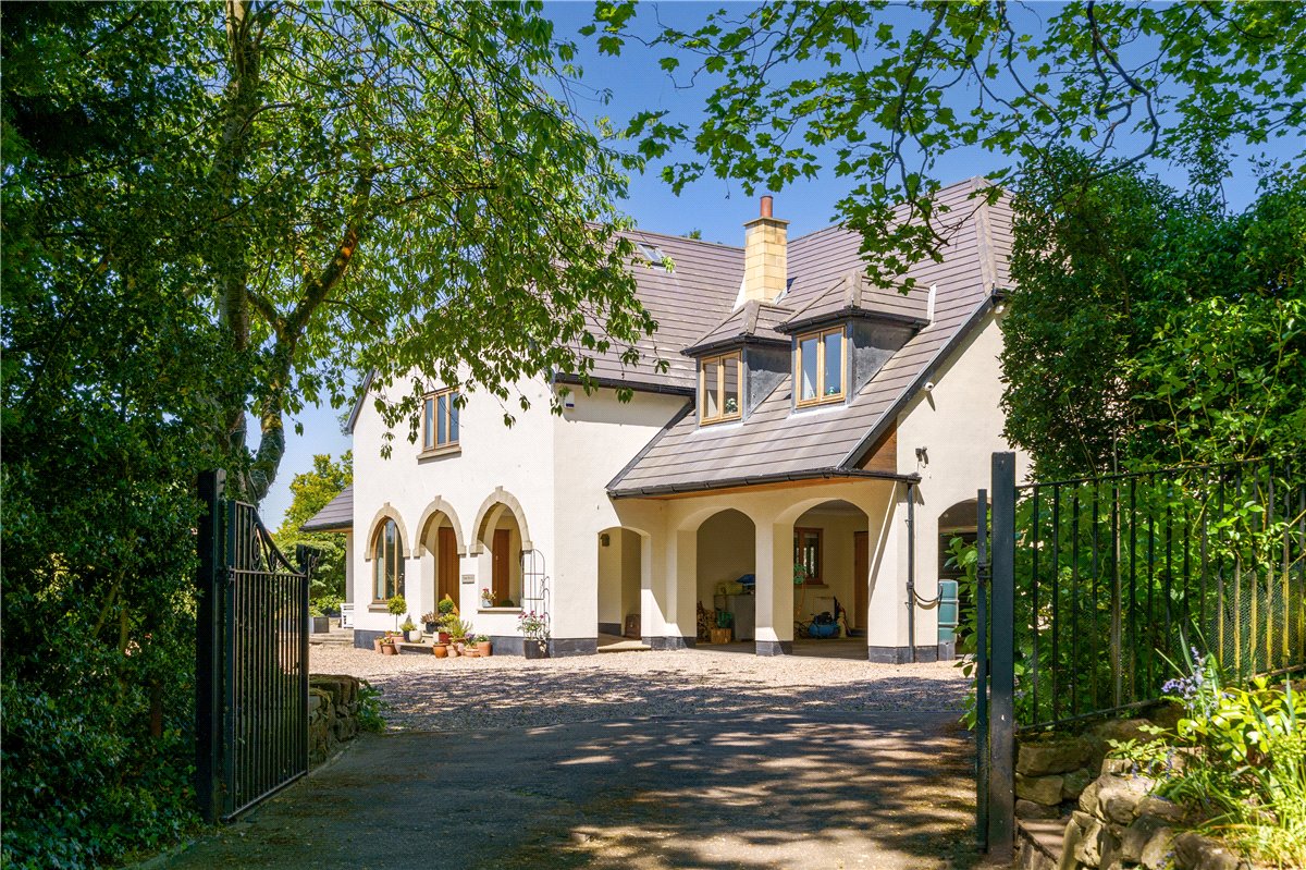 6 bedroom house, York House, Carleton Road WF8 - Available