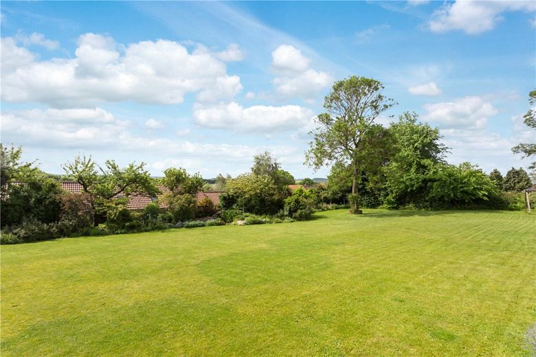 5 bedroom house, Front Street, Wold Newton YO25 - Sold STC