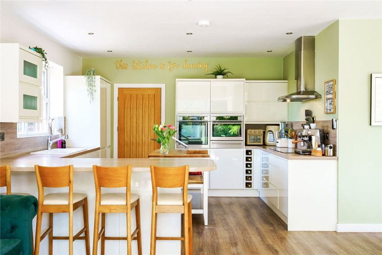 6 bedroom house, Beckside Close, North Cave HU15 - Available