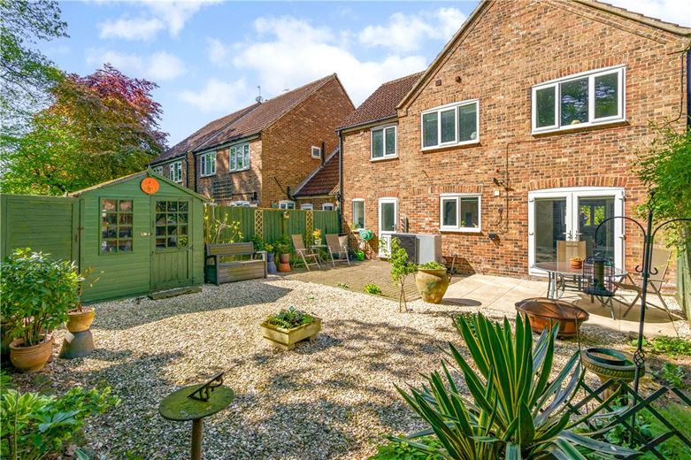 3 bedroom house, St. Nicholas Close, North Newbald YO43 - Available