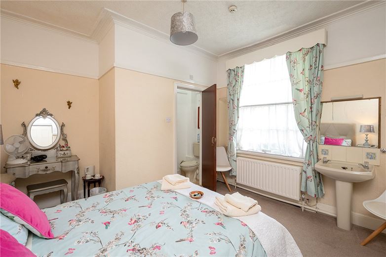 7 bedroom house, Fulford Road, York YO10 - Available