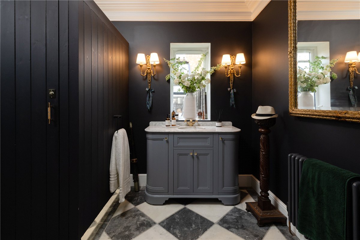 5 bedroom house, Alne Road, Tollerton YO61 - Available