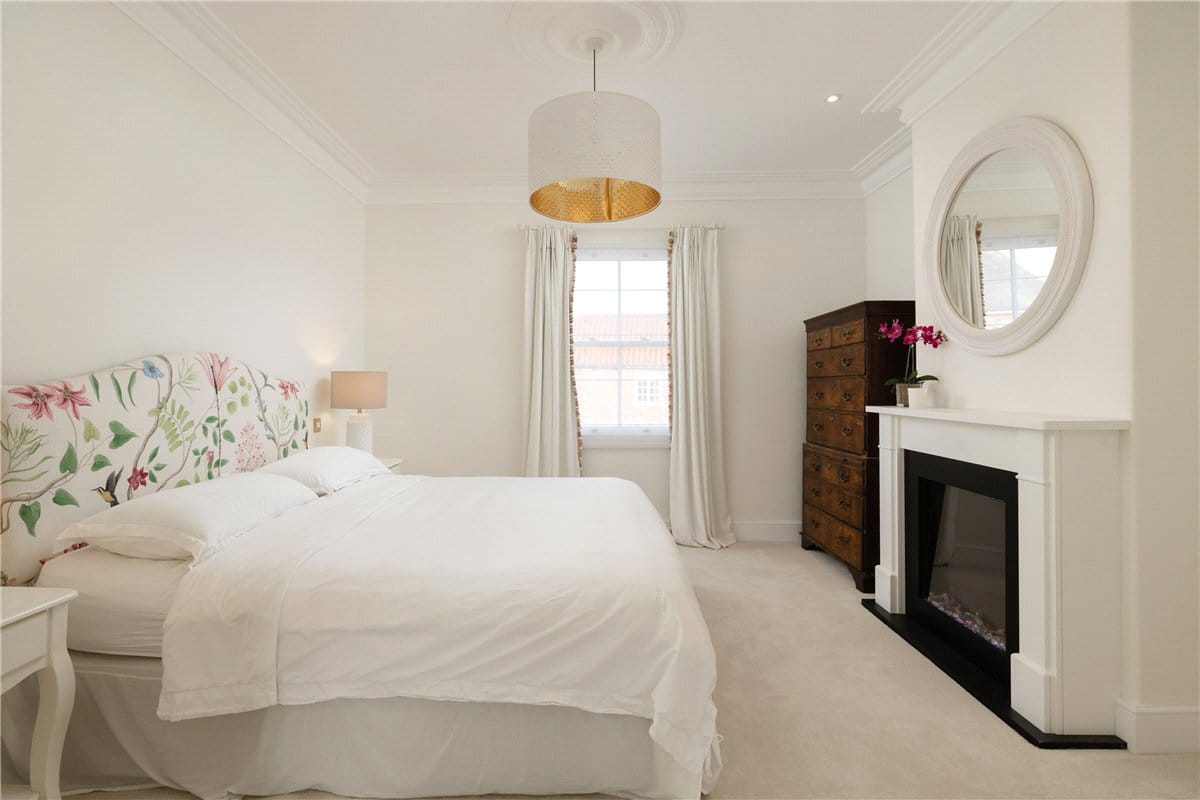 5 bedroom house, Alne Road, Tollerton YO61 - Available