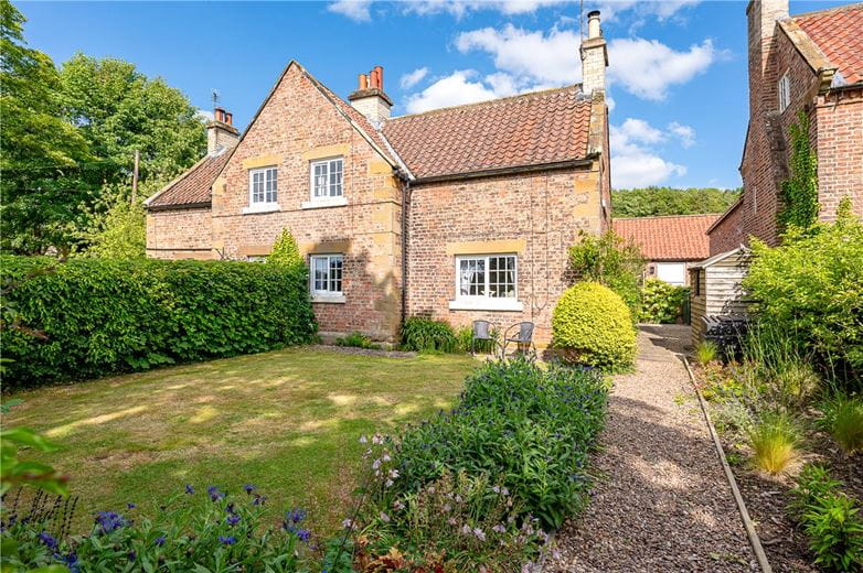 5 bedroom house, Felixkirk, Thirsk YO7 - Available