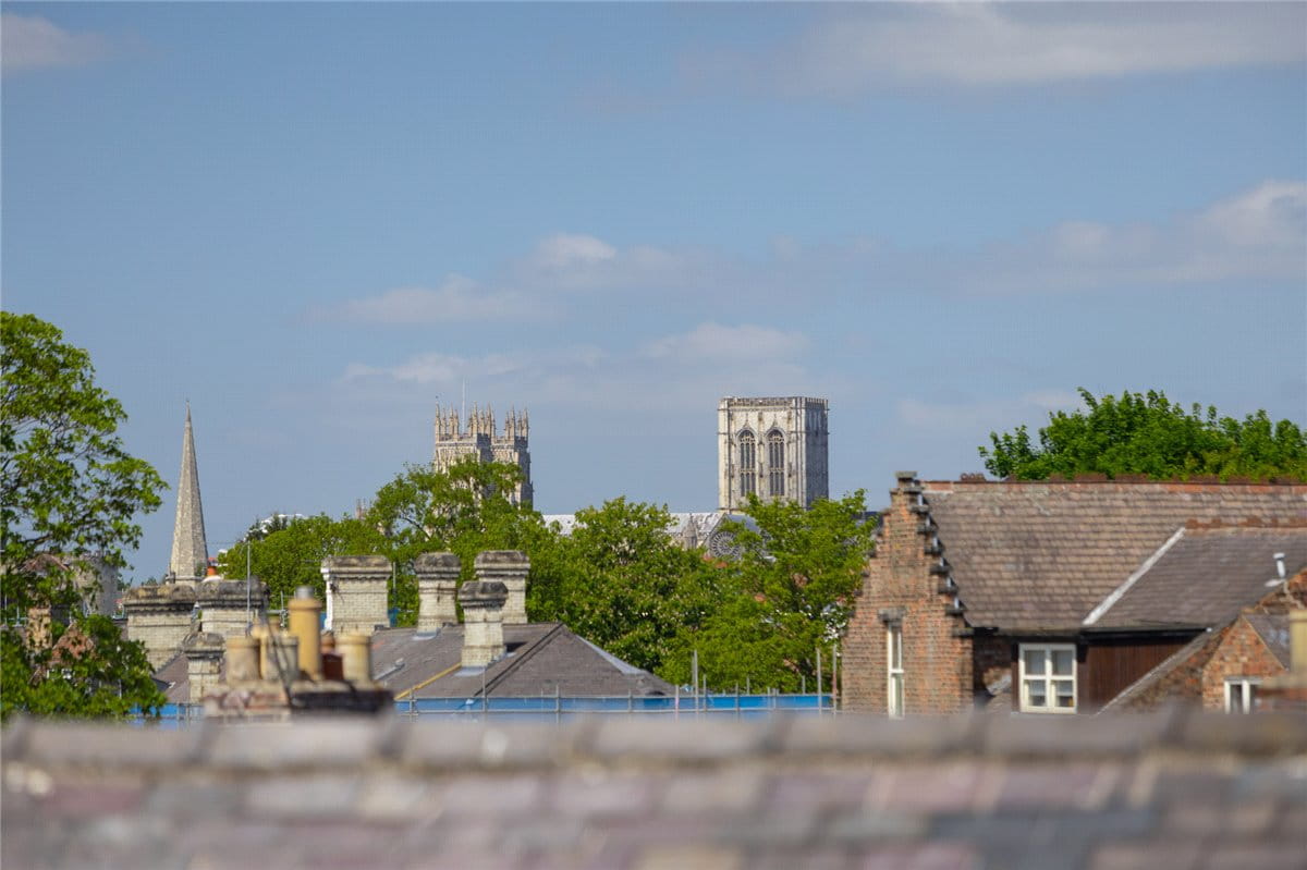 5 bedroom house, Fulford Road, York YO10 - Available