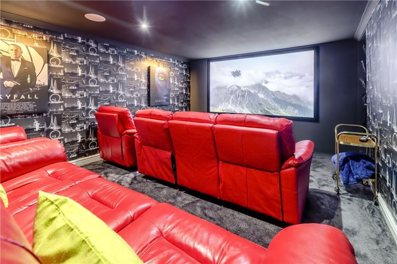 6 bedroom house, The Brickyards, Stamford Bridge YO41 - Sold STC