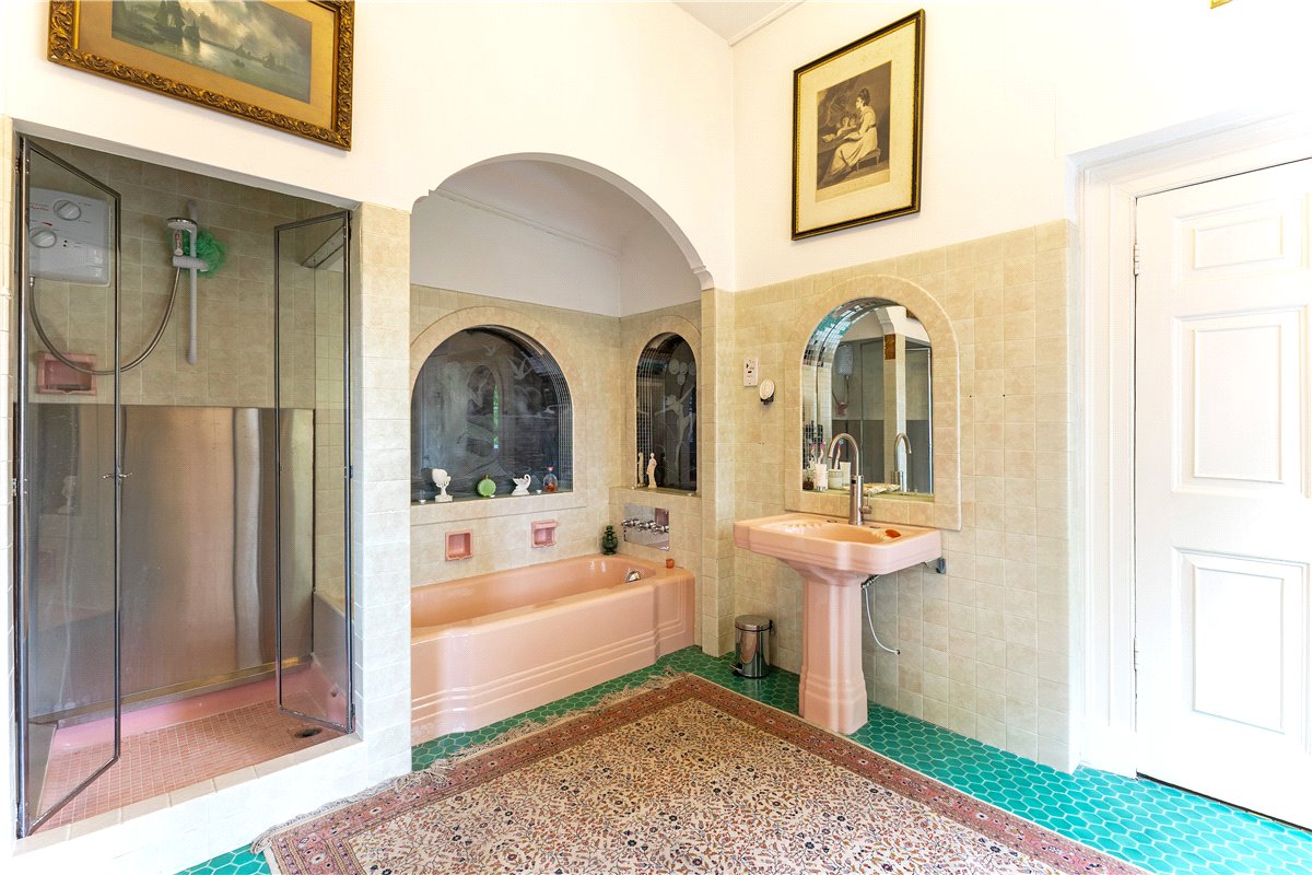 6 bedroom house, Main Street, West Haddlesey YO8 - Sold STC