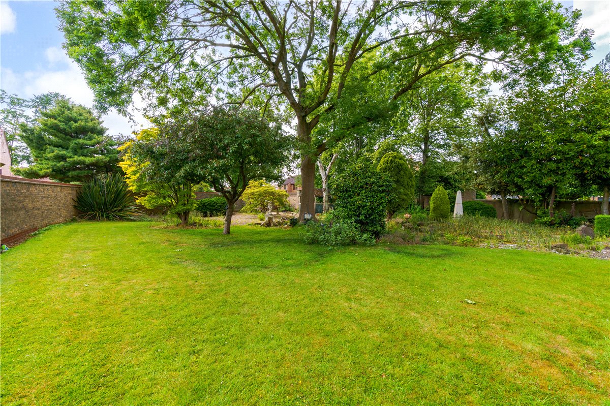 6 bedroom house, Main Street, West Haddlesey YO8 - Sold STC