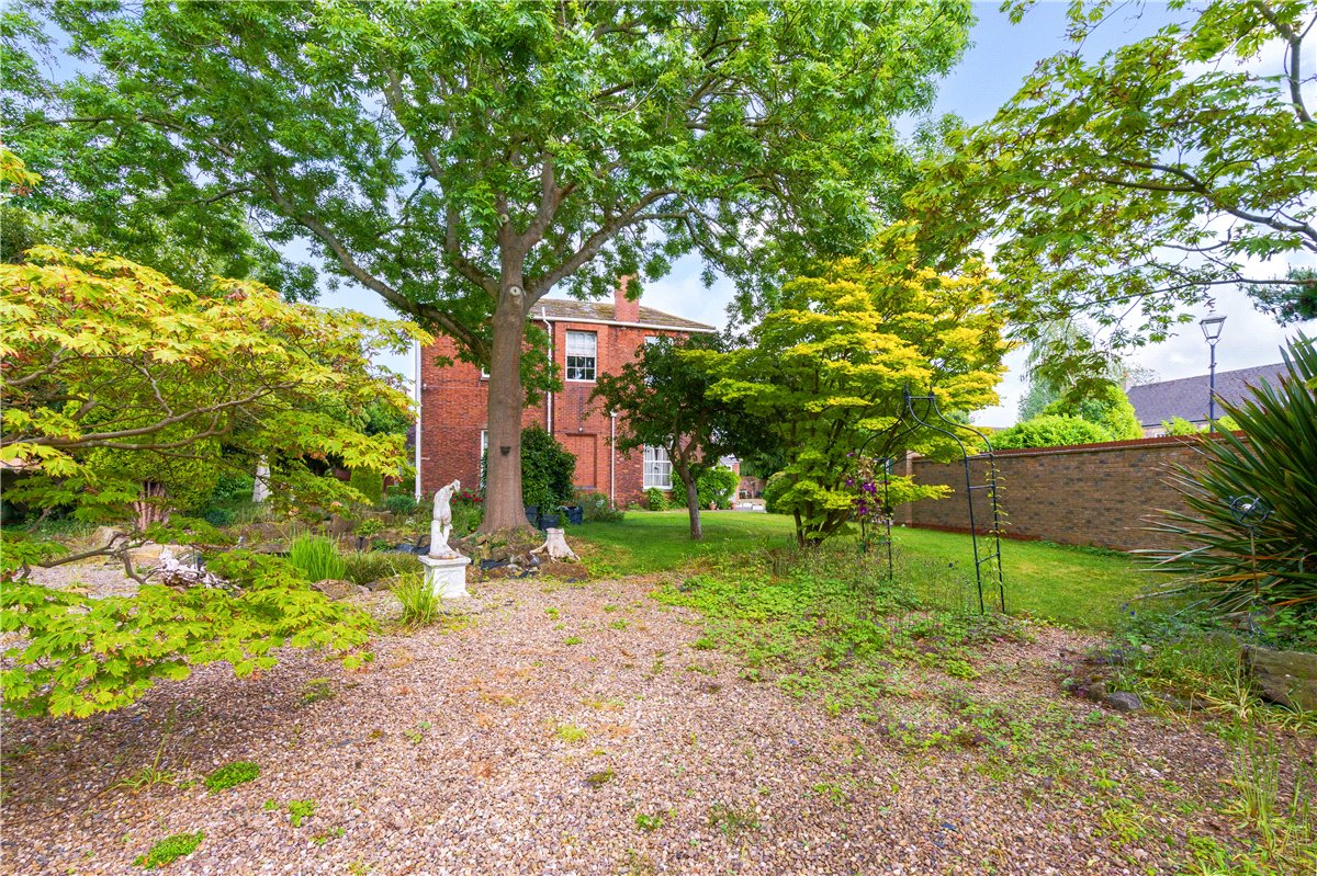 6 bedroom house, Main Street, West Haddlesey YO8 - Sold STC