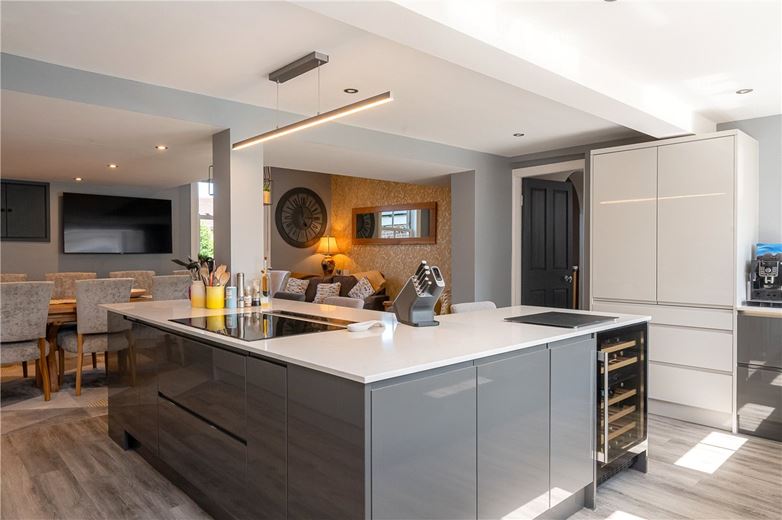 4 bedroom house, Main Street, Riccall YO19 - Available