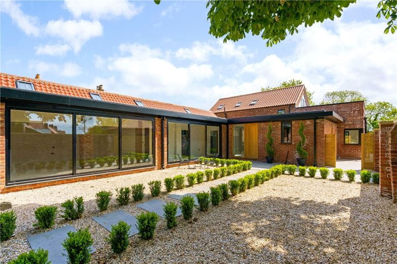 4 bedroom , The Coach House, North Dalton YO25 - Available