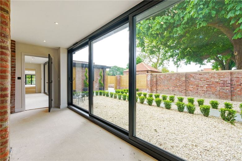 4 bedroom , The Coach House, North Dalton YO25 - Available