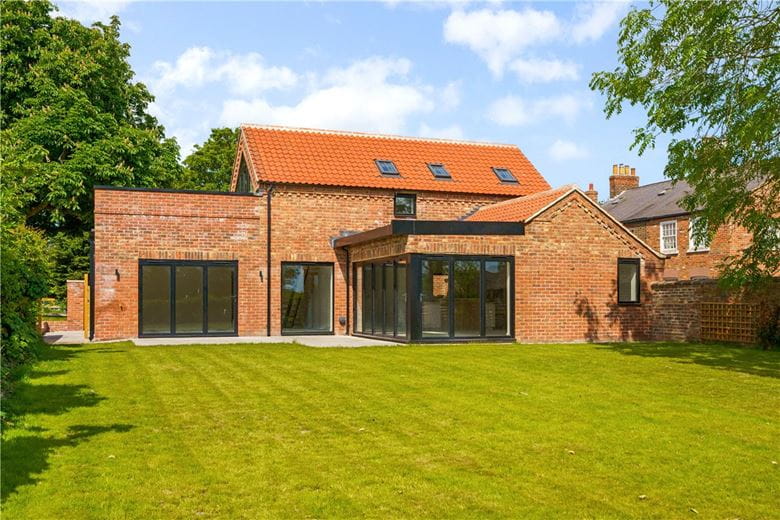 4 bedroom , The Coach House, North Dalton YO25 - Available