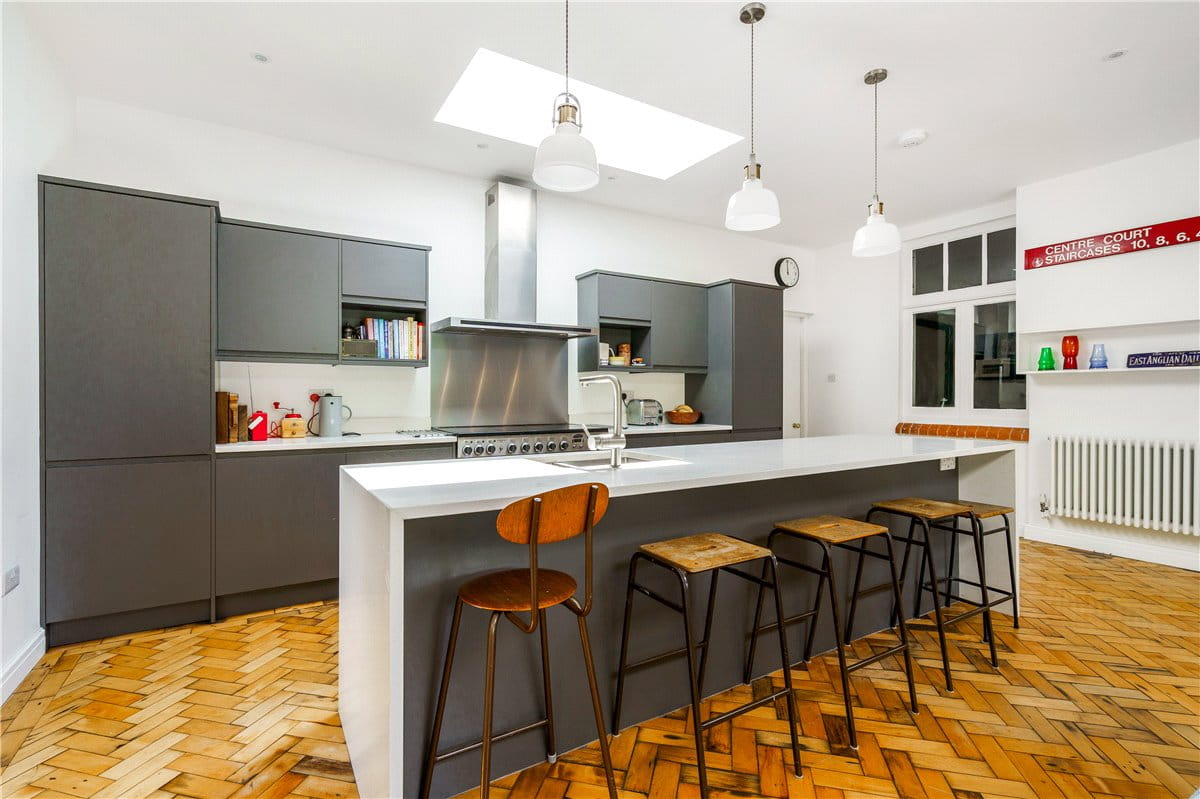 5 bedroom house, Main Street, Wilberfoss YO41 - Available