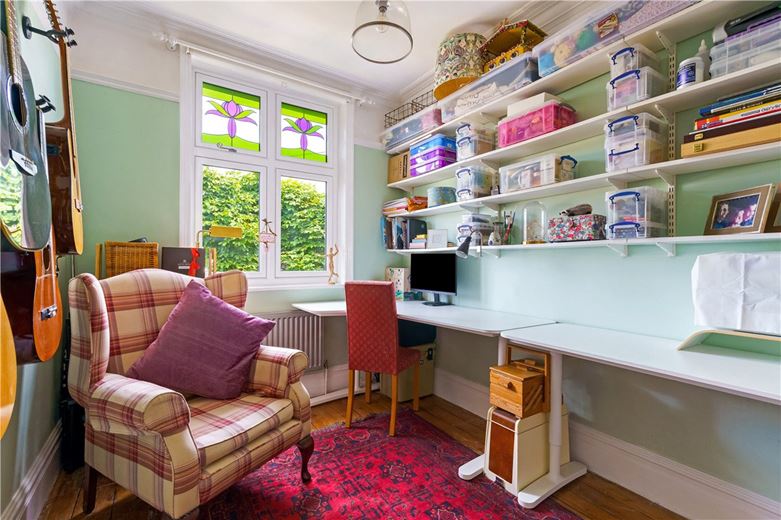 5 bedroom house, Chestnut Avenue, York YO31 - Available