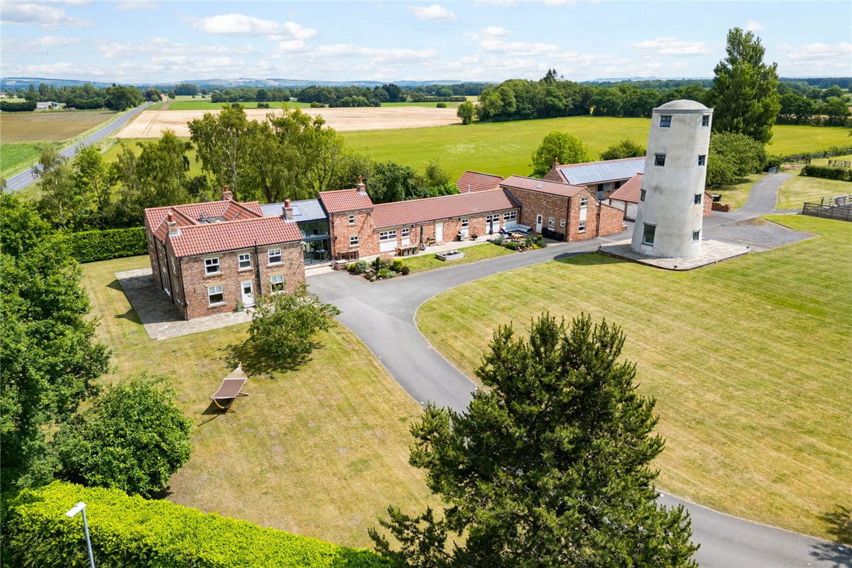 6 bedroom house, Newmill Farm, Mill Lane YO42 - Available