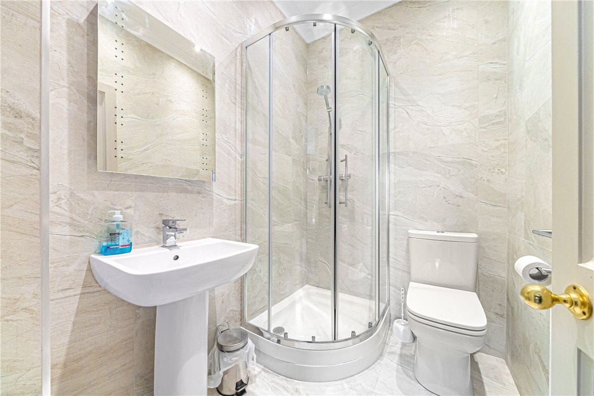 18 bedroom house, Wold Road, Nafferton YO25 - Available