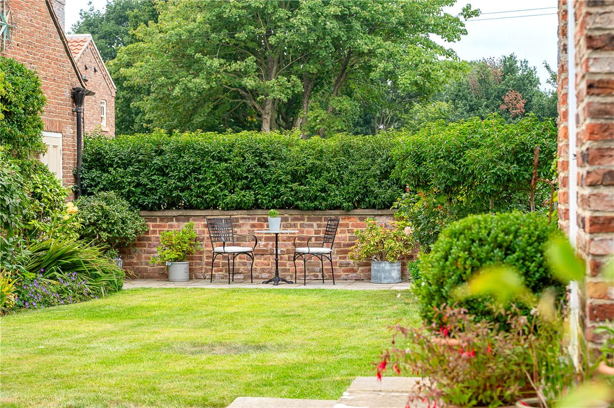 5 bedroom house, Aldwark, Alne YO61 - Available