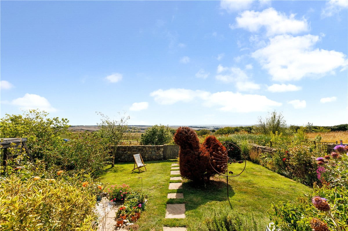 3 bedroom house, Loftus, Saltburn-by-the-Sea TS13 - Available