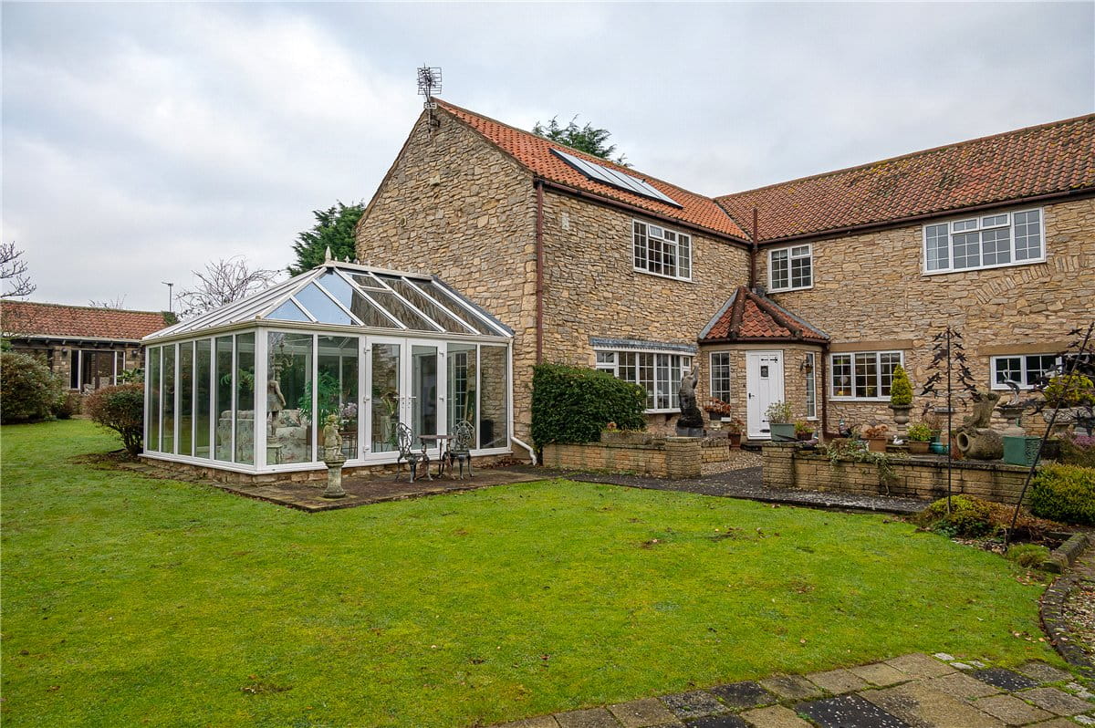 5 bedroom house, Tadcaster Road, Sherburn in Elmet LS25 - Available