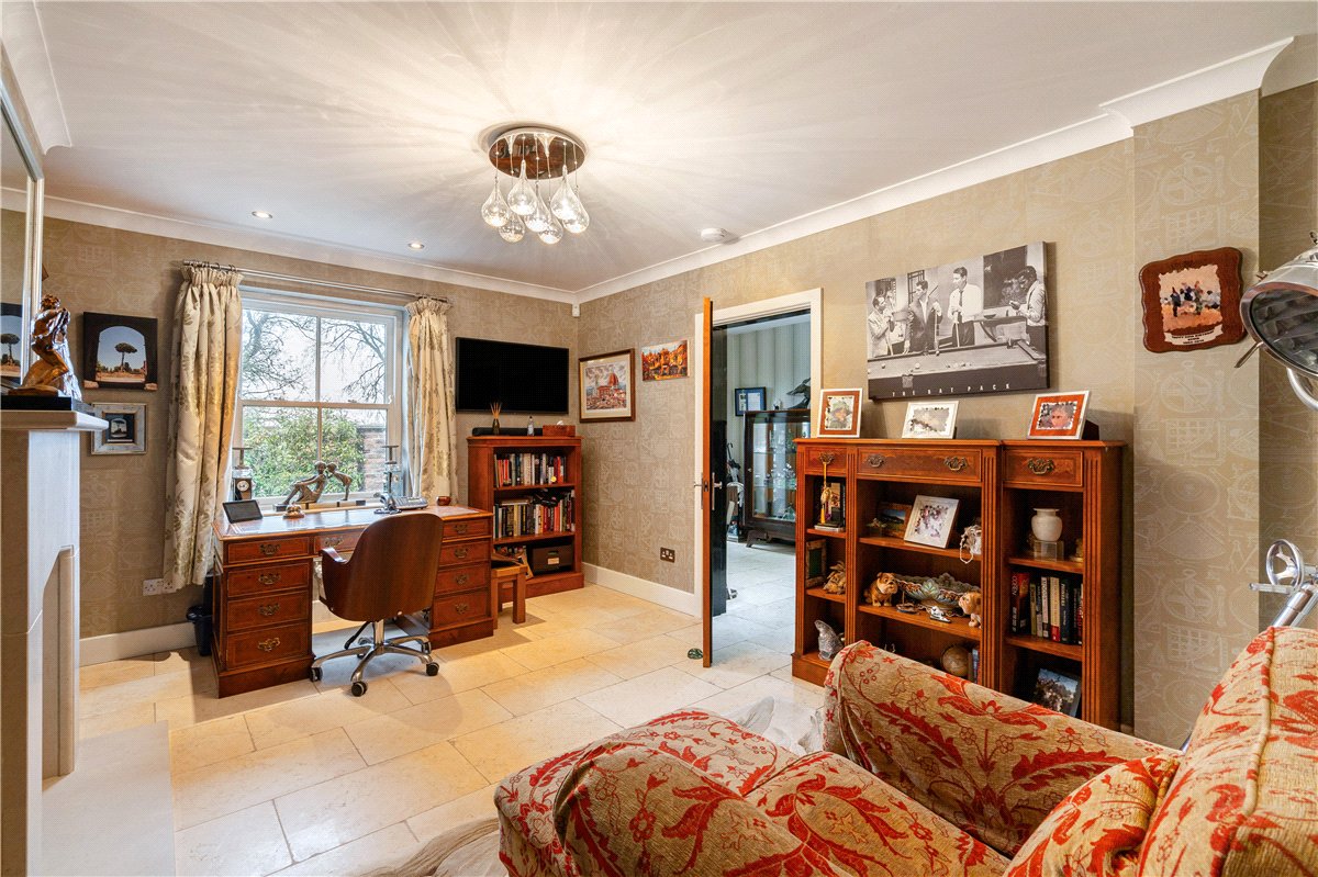 5 bedroom house, Main Street, Upper Poppleton YO26 - Available