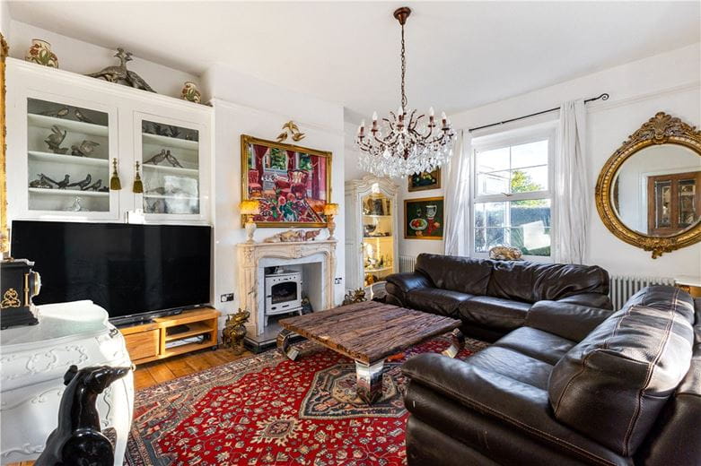 7 bedroom house, Manby Road, Stewton LN11 - Available