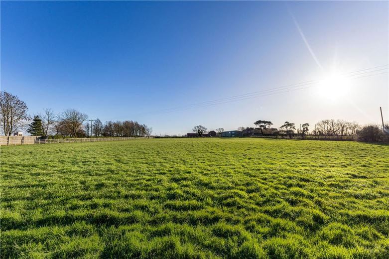 7 bedroom house, Manby Road, Stewton LN11 - Available