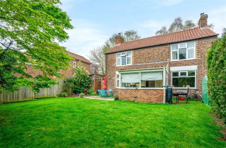 3 bedroom house, Askham Lane, York YO24 - Available