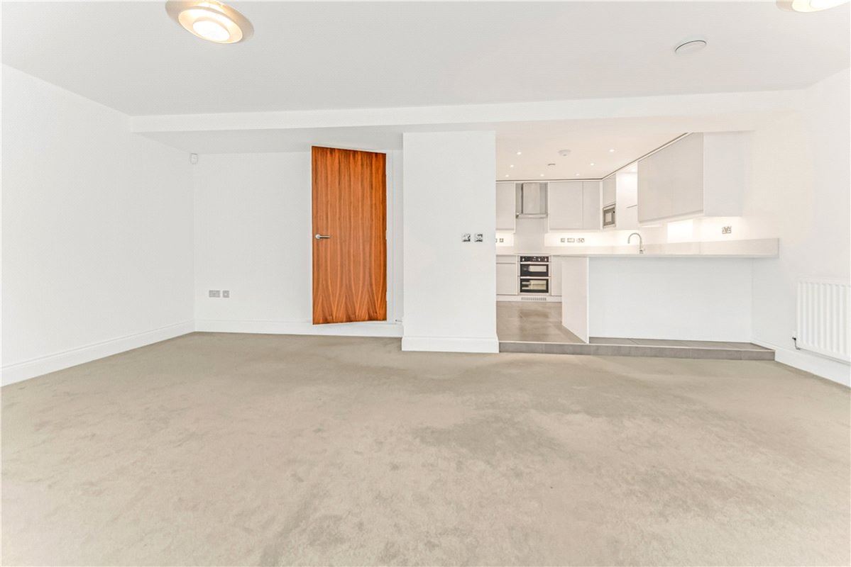 2 bedroom flat, Bishopthorpe Road, York YO23 - Sold STC