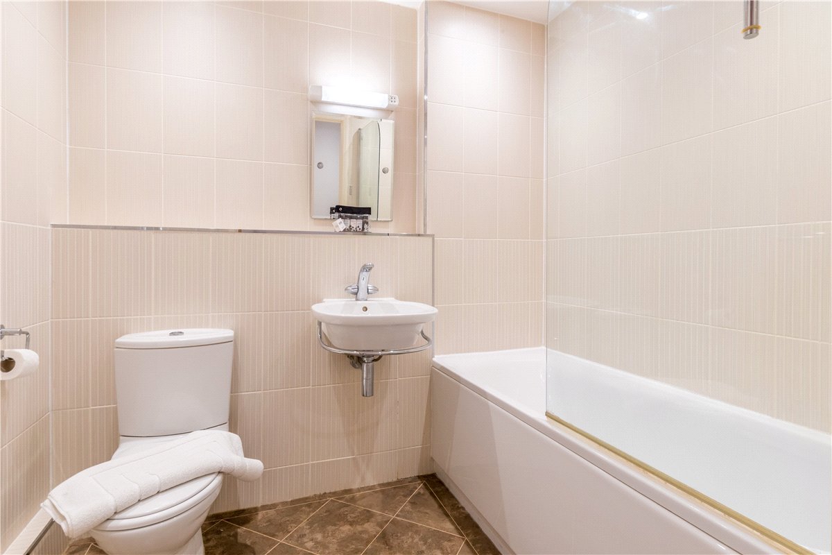 2 bedroom flat, Mill Mount, York YO24 - Available