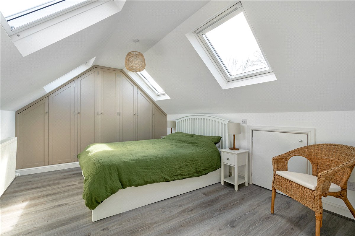 5 bedroom house, Back Lane, Riccall YO19 - Available