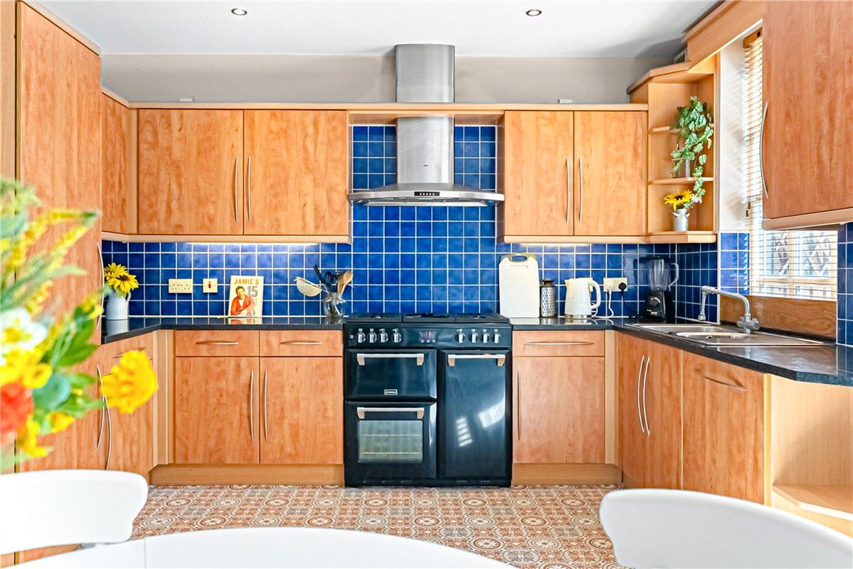 4 bedroom house, Grosvenor Park, York YO30 - Available