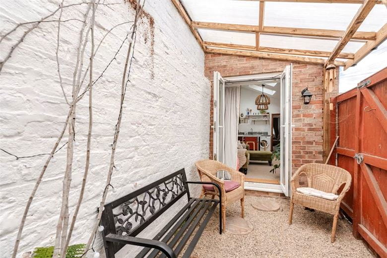 1 bedroom bungalow, Dudley Court, York YO31 - Available