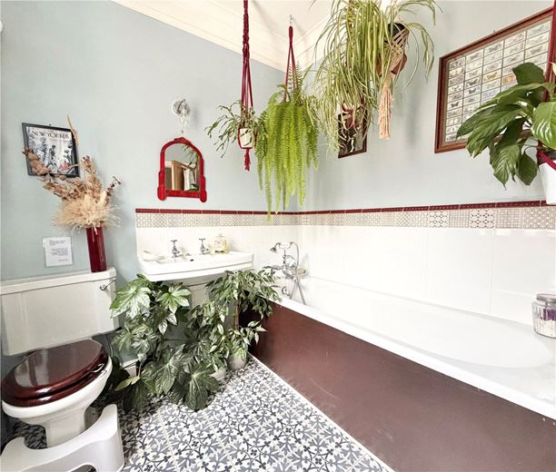 2 bedroom house, Neville Terrace, York YO31 - Available