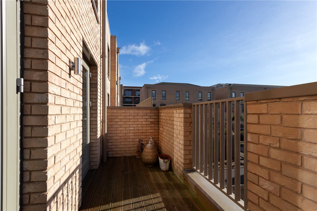4 bedroom house, Joseph Terry Grove, York YO23 - Available