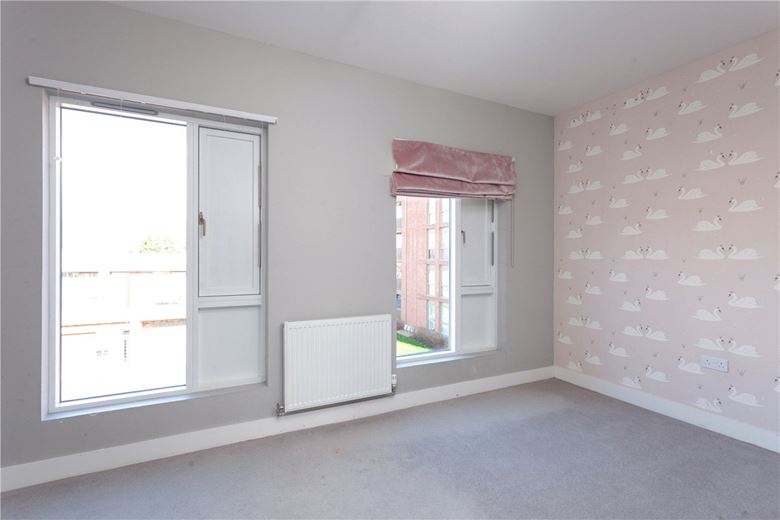 4 bedroom house, Joseph Terry Grove, York YO23 - Available