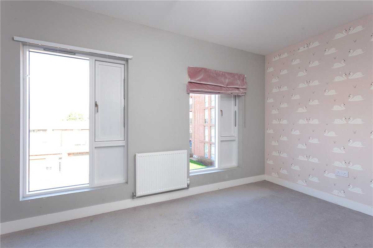 4 bedroom house, Joseph Terry Grove, York YO23 - Available