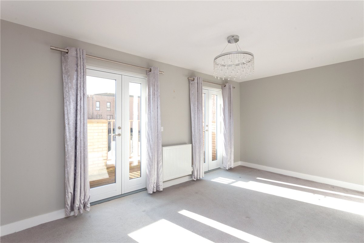 4 bedroom house, Joseph Terry Grove, York YO23 - Available