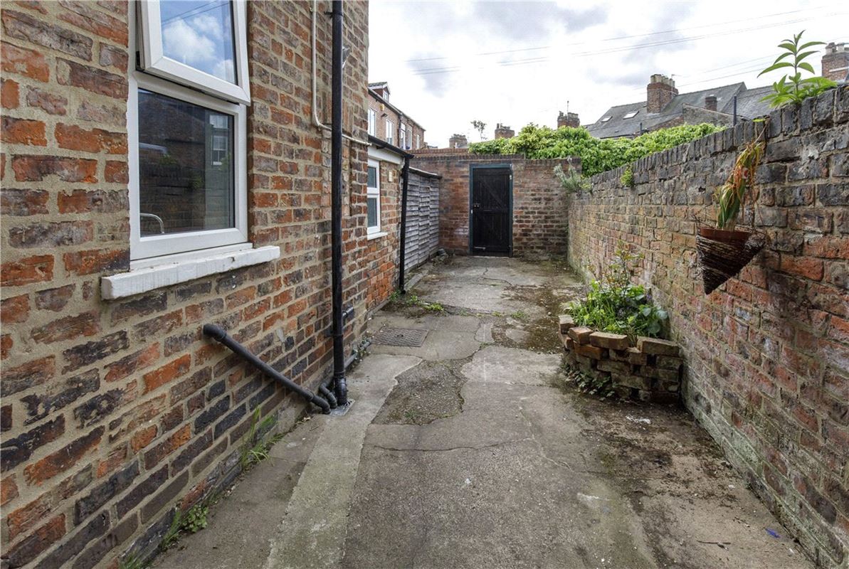 3 bedroom house, Eldon Terrace, York YO31 - Available